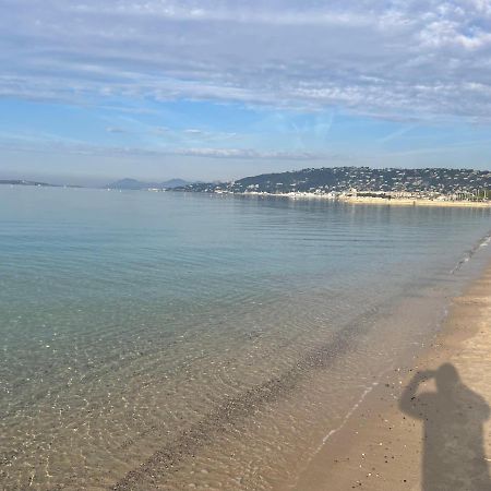 Grand Studio 7 minutes de la Plage et Climatisé sur Juan Les Pins Antibes Exterior foto