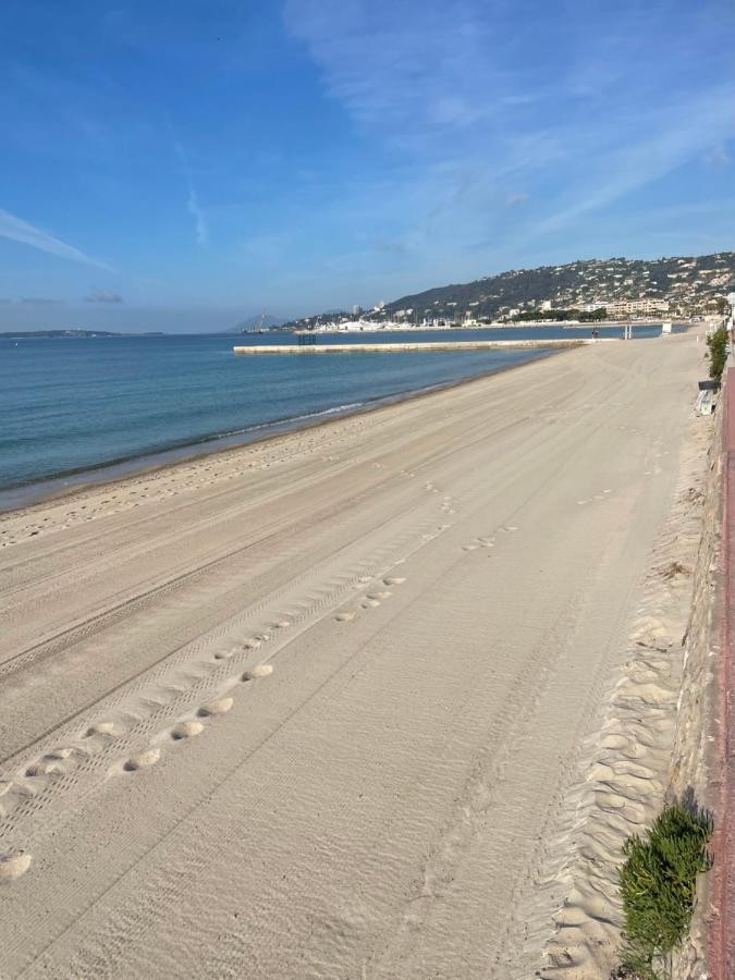Grand Studio 7 minutes de la Plage et Climatisé sur Juan Les Pins Antibes Exterior foto